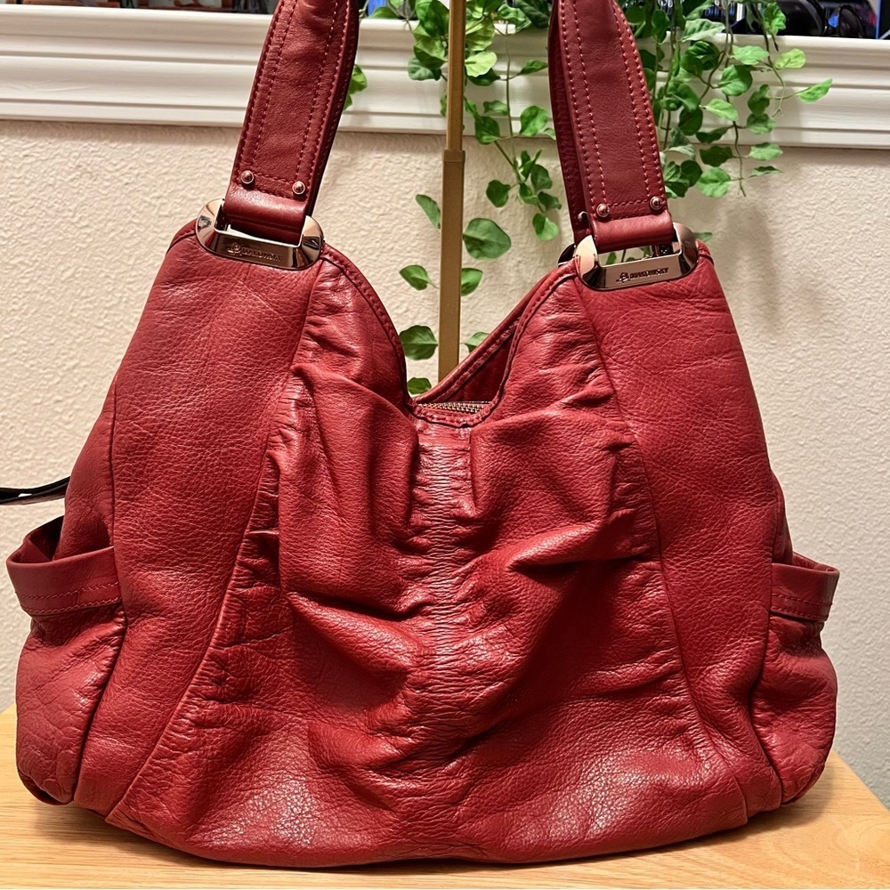 B Makowsky Red Pebbled Leather Hobo Shoulder Bag Large - Picture 3 of 13